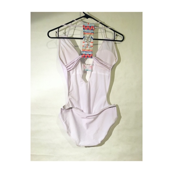 One piece bathing suit - Picture 2 of 2